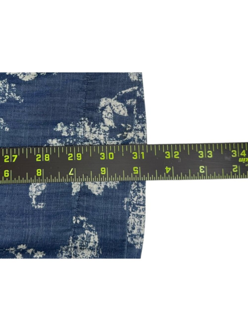 Chico's Blue Chambray Floral Embroidered Blouse Size M K0852 - Picture 10 of 10